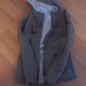 Nice warm jacket. Selling cheap.